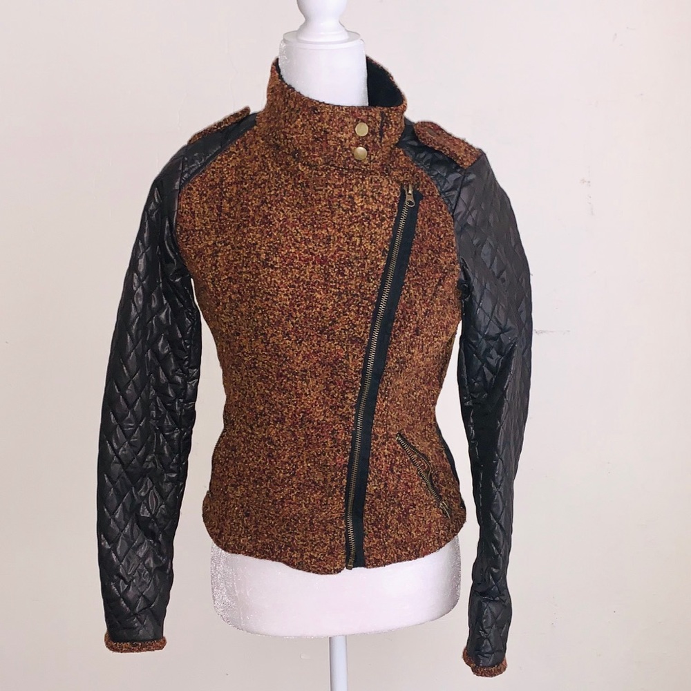 NEVER WORN Tweed/Leather Jacket